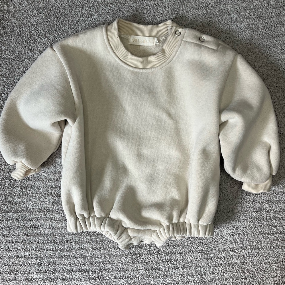 Aziel and Luca 12-18mo cream Bubble Romper